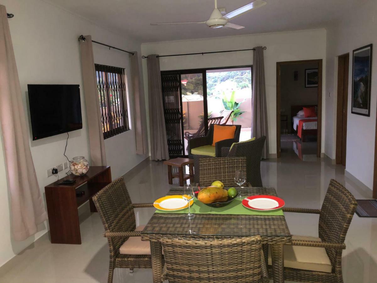 Whispering Palms Apartamento Bel Ombre Exterior foto